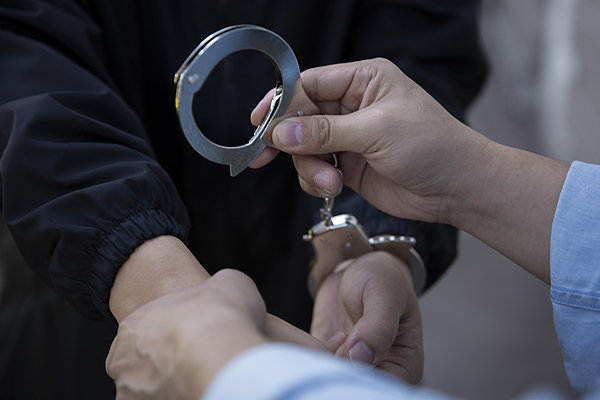 佛山6人被查！违反中央八项规定精神！违规细节公布→